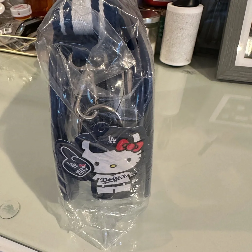 Hello Kitty Clear LA Dodgers Bag - Blue and Red - Picture 4 of 4